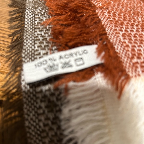 Riah Fashion Rust and Cream Plaid Throw Blanket - Picture 3 of 6